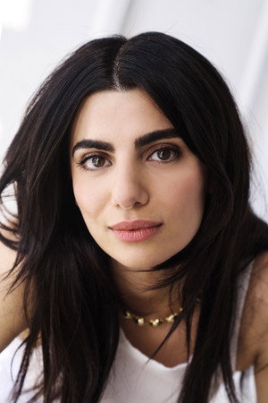 Claudia Doumit profil kép