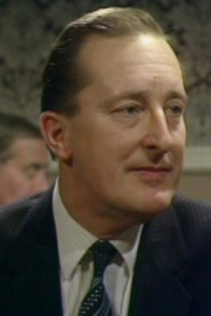 Peter Cellier profil kép