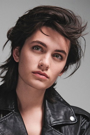Ella Rumpf profil kép