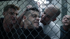 Mr. Robot 2. évad Ep.7 epizód2.5_handshake.sme