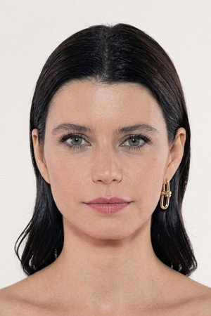 Beren Saat profil kép