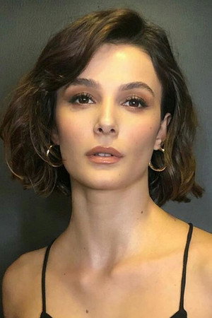 Büşra Develi profil kép