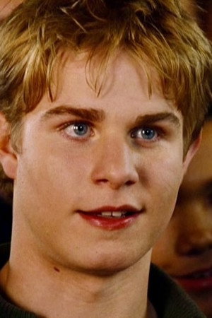 Brady Corbet profil kép