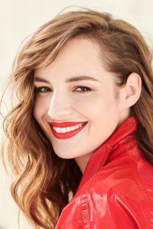 Louise Bourgoin profil kép
