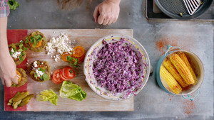 Jamie 15 perces kajái 1. évad Ep.15 Olasz jellegű csirke polentával és hús nélküli hamburger