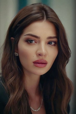Melisa Aslı Pamuk profil kép