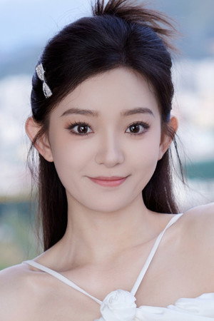 罗予彤 profil kép