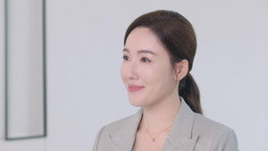 新聞女王 2. évad Ep.7 7. epizód