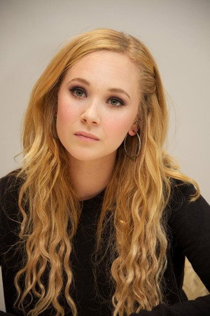 Juno Temple profil kép