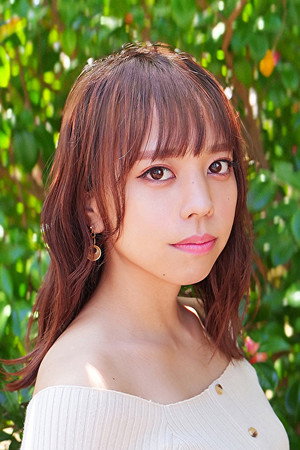 弘松芹香 profil kép