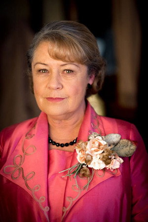 Noni Hazlehurst profil kép