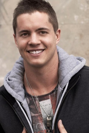 Johnny Ruffo profil kép