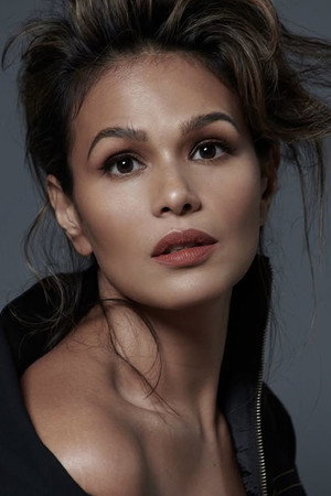 Iza Calzado profil kép