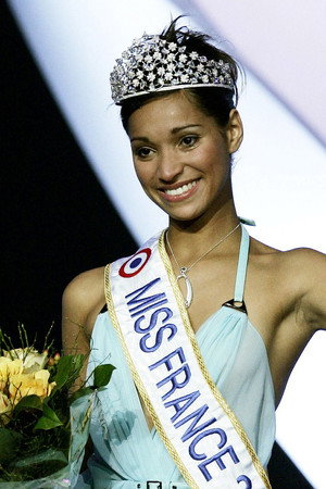 Miss France 18. évad (2004-12-04) poszter