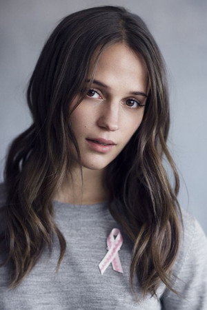 Alicia Vikander profil kép