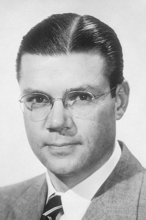 Robert McNamara profil kép