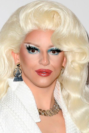 Miz Cracker profil kép