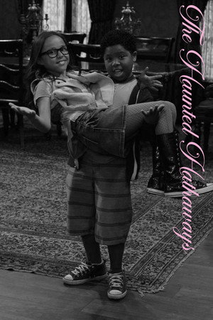 The Haunted Hathaways poszter