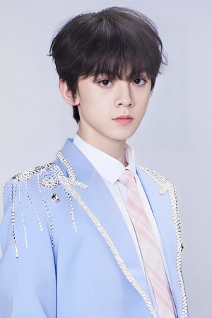 左航 profil kép