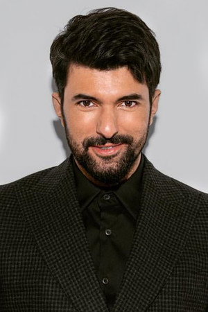 Engin Akyürek profil kép