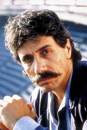 Edward James Olmos profil kép