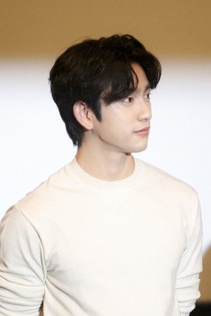 진영 profil kép