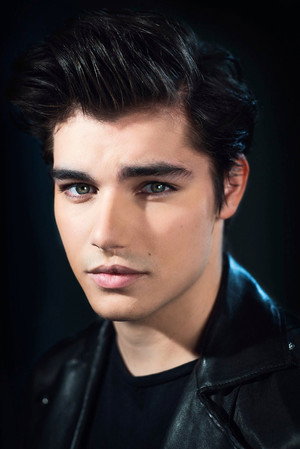 Anton Ewald profil kép