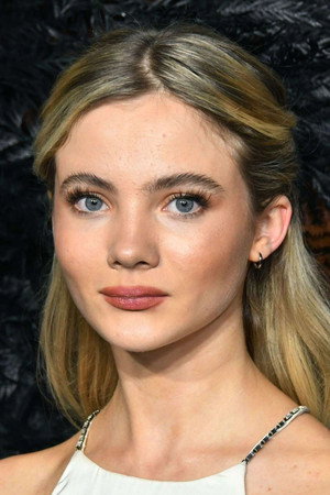 Freya Allan profil kép