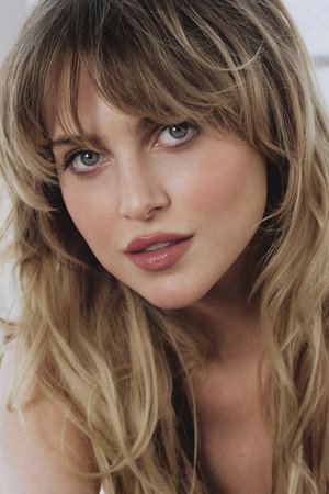Anne Winters profil kép