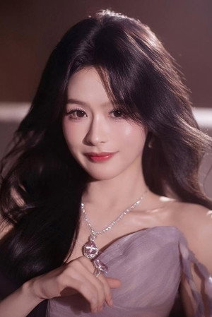 余茵 profil kép