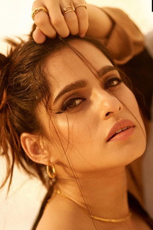Priya Bapat profil kép