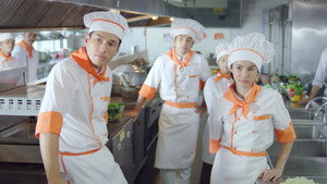 นางสาวก้นครัว 1. évad Ep.9 9. epizód