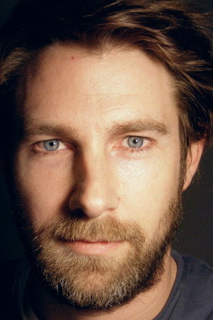 Derek Cecil profil kép