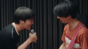 ขอฟังอีกครั้งเพลงรักของเธอ kép