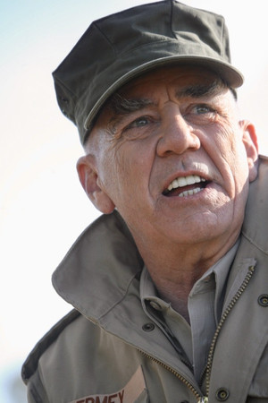 R. Lee Ermey profil kép
