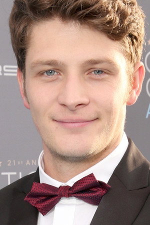 Brett Dier profil kép