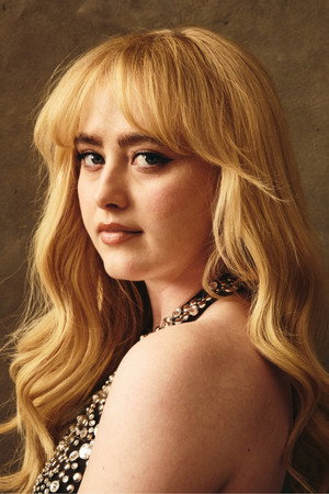 Kathryn Newton profil kép