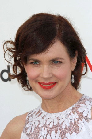 Elizabeth McGovern profil kép