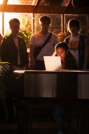 Julie and the Phantoms poszter