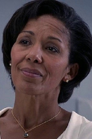 Caroline Lee-Johnson profil kép