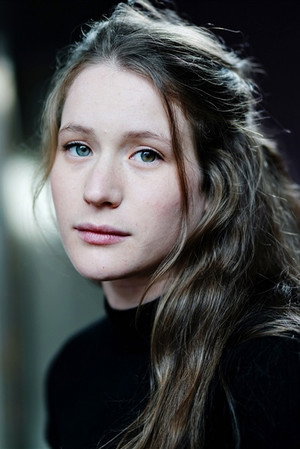 Claire Duburcq profil kép