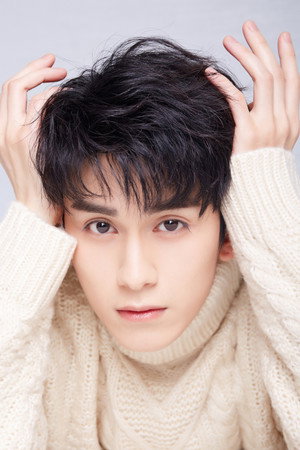 朱赞锦 profil kép